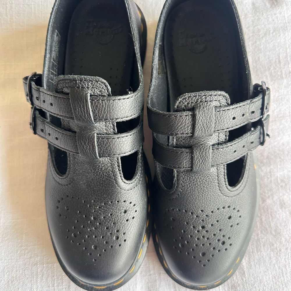 Dr. Martens Black Dress Shoes with Strap || size 7